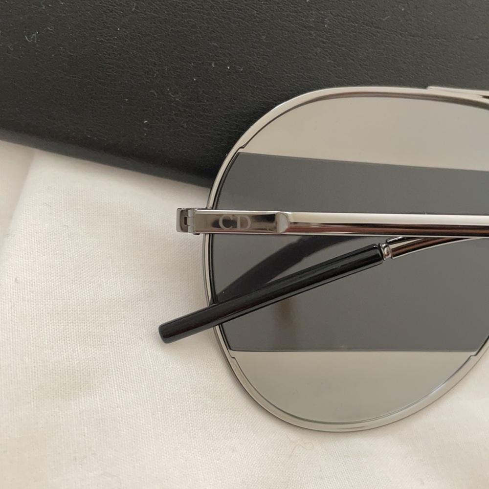 Christian Dior Spilt Aviator Sunglasses - Picture 4 of 6